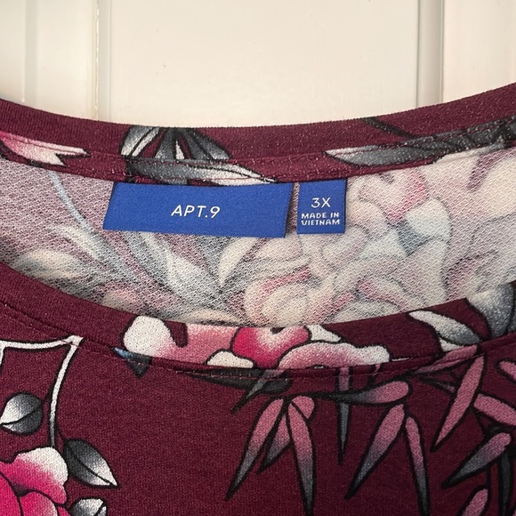 Flutter sleeve floral tee 3X - Picture 2 of 5